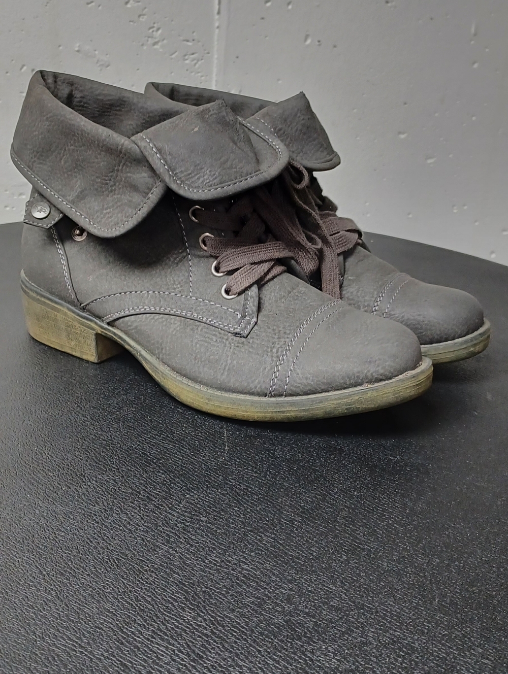 RocketDog Women's Gray Fold-Over Lace-Up Ankle Boots Sz 6